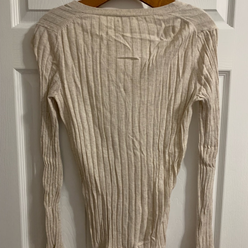 GAP Ribbed V-neck Cardigan Sweater - Picture 3 of 3